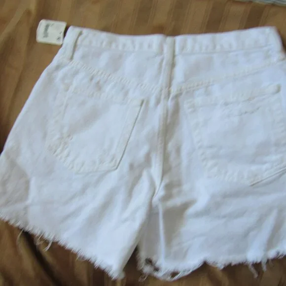 NWT WE THE FREE People Cut-Off Shorts DISTRESSED White Denim BUTTON-FLY ,25 - Picture 2 of 7